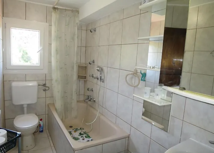 Bedenikovic By Interhome Vir